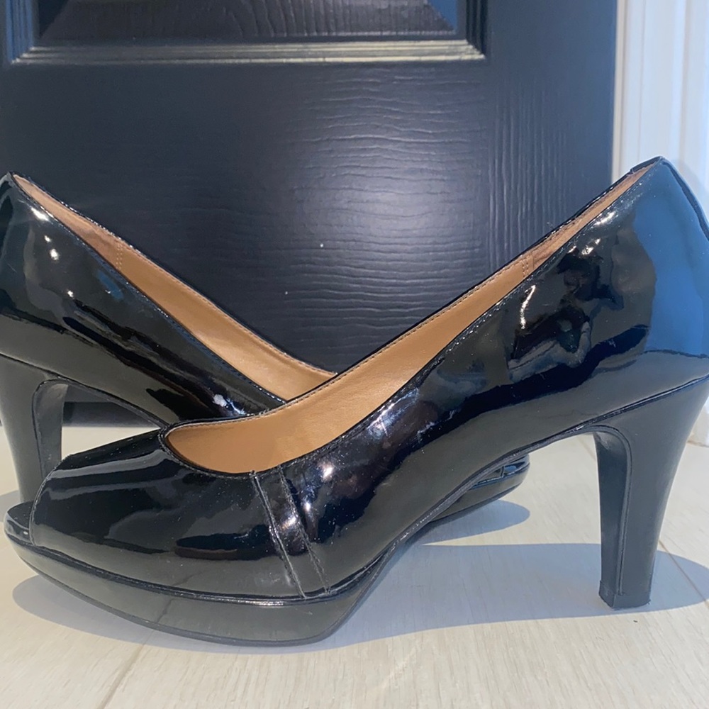 Extremely comfortable patient black heels